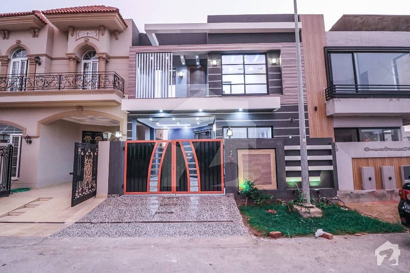 Modern Superb 5 Marla Exotic House For Rent In Dha Phase 9 Town