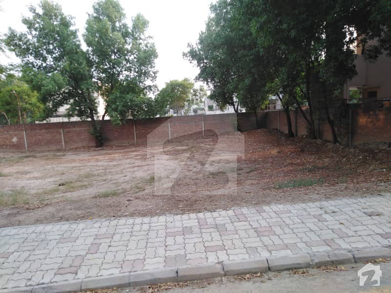 15 Marla Possession Paid Plot At Babar Block Sector A Btl