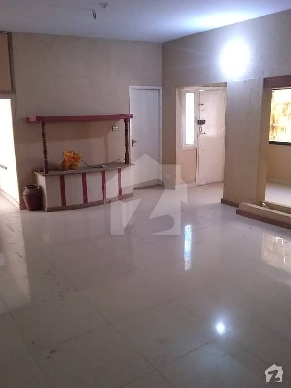 Out Class Location 445 Sq Yd G2 House For Sale Near Qadri Market