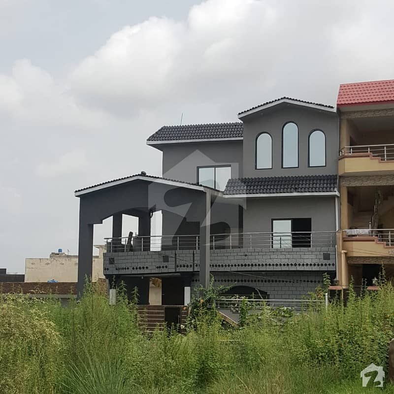 Triple Storey 11 Marla House Available For Sale In Clifton Township