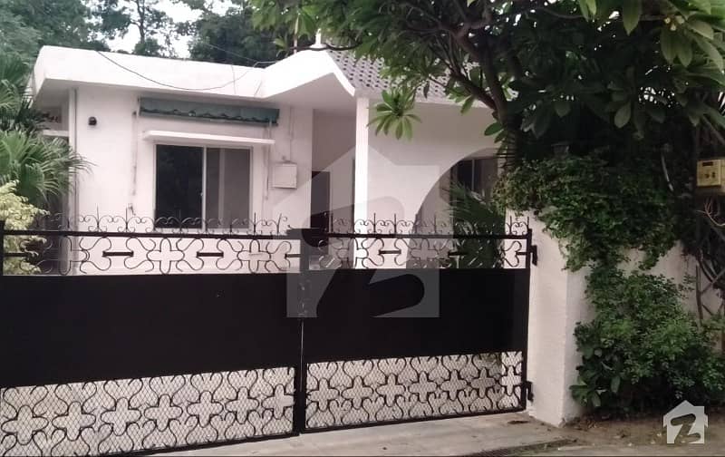 15 Marla Single Storey Separate House Is Available For Rent In Main Cantt Area Abid Majeed Road