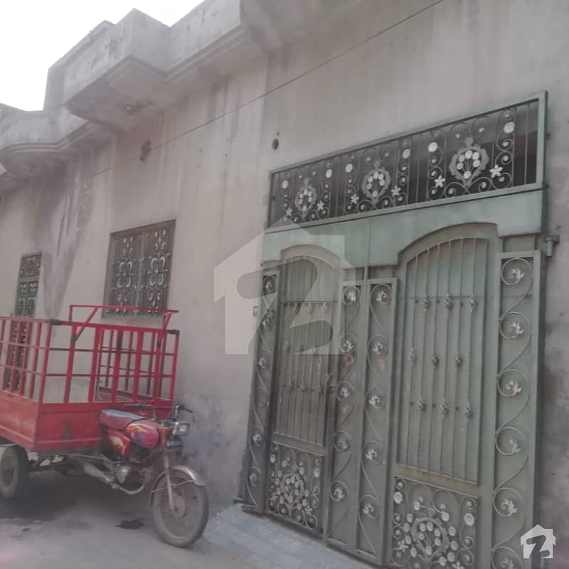 جناح روڈ گوجرانوالہ میں 4 کمروں کا 10 مرلہ مکان 80 لاکھ میں برائے فروخت۔