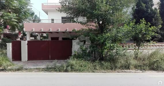 پاکستان ٹاؤن اسلام آباد میں 6 کمروں کا 1 کنال مکان 2.55 کروڑ میں برائے فروخت۔ پاکستان ٹاؤن اسلام آباد میں 6 کمروں کا 1 کنال مکان 2.55 کروڑ میں برائے فروخت۔