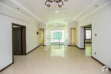 10 Marla Full House Is Available For Rent In Bahria Town 10 Marla Full House Is Available For Rent In Bahria Town