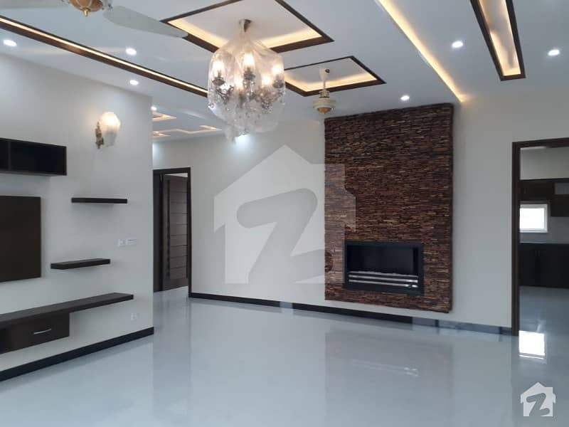 1 kanal Luxurious Bungalow available for rent in DHA Phase 4 CC block