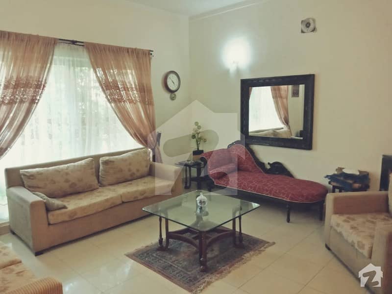 Beautifully Constructed 1 Kanal Villa For Sale In Phase 1