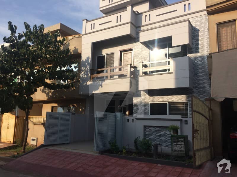 Brand New 25x40 Beautifully House For Sale In G13