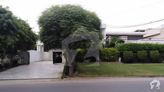House Is Available For Sale On 100 Feet Road House Is Available For Sale On 100 Feet Road