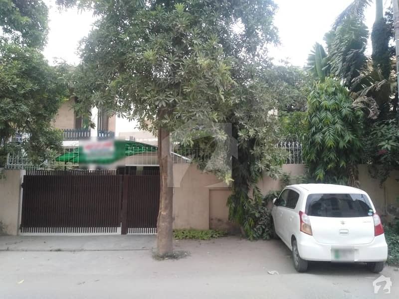 13 Marla Double Storey House Available For Rent