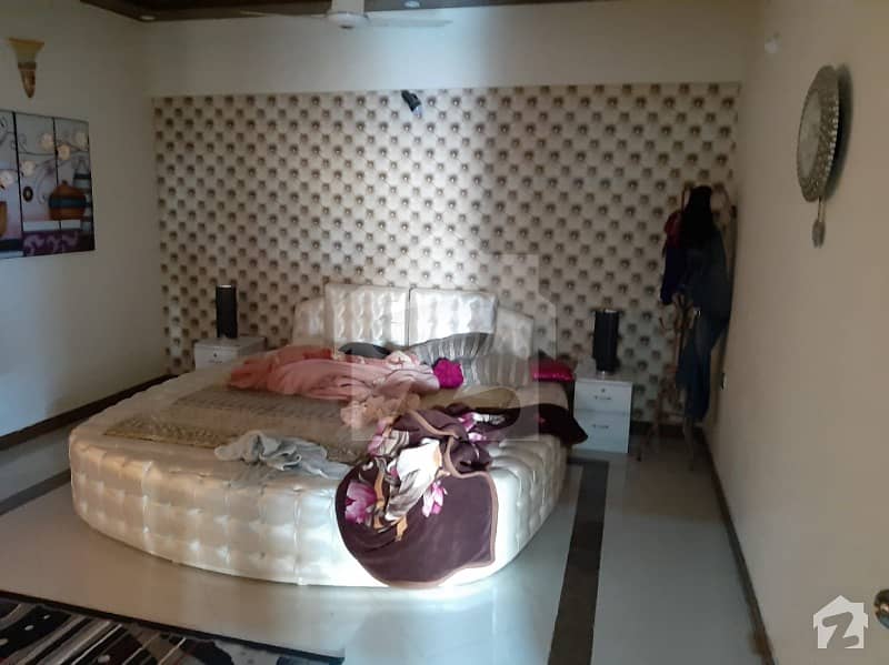 گلستانِِ جوہر ۔ بلاک 3 گلستانِ جوہر کراچی میں 6 کمروں کا 9 مرلہ مکان 3.3 کروڑ میں برائے فروخت۔