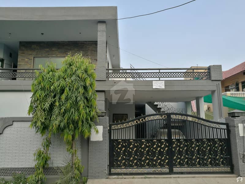 ریونیو سوسائٹی - بلاک بی ریوینیو سوسائٹی لاہور میں 3 کمروں کا 2 کنال بالائی پورشن 55 ہزار میں کرایہ پر دستیاب ہے۔