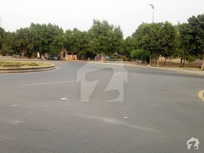 467 SQUARE FEET COMMERCIAL PLOT AT AN ATTRACTIVE PRICE 467 SQUARE FEET COMMERCIAL PLOT AT AN ATTRACTIVE PRICE