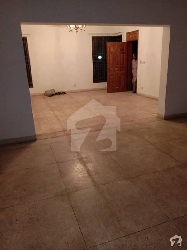 1 Kanal Full Bungalow  For Rent In Dha Phase 4 Block AA