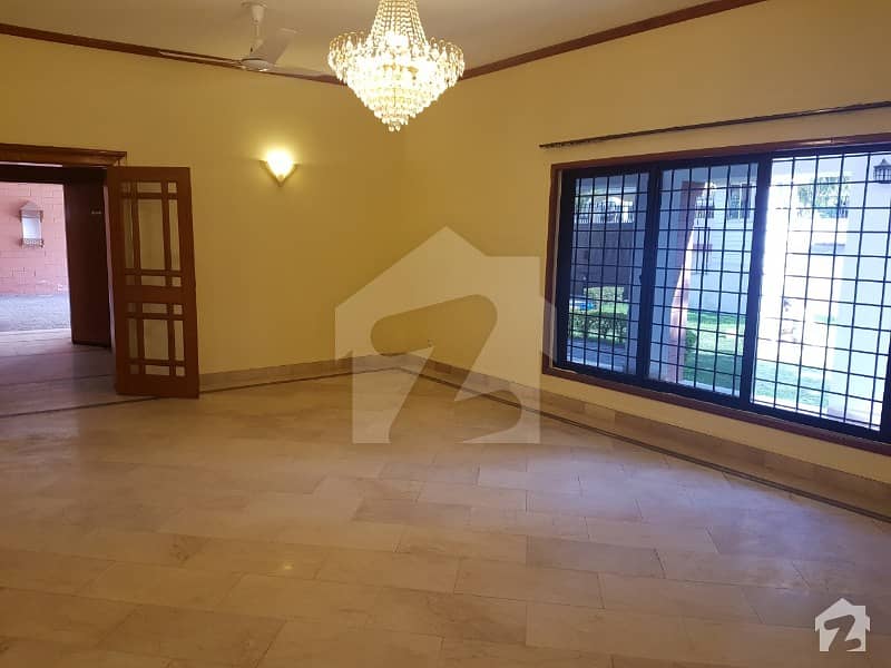 5 Bed Beautiful House For Rent In F7