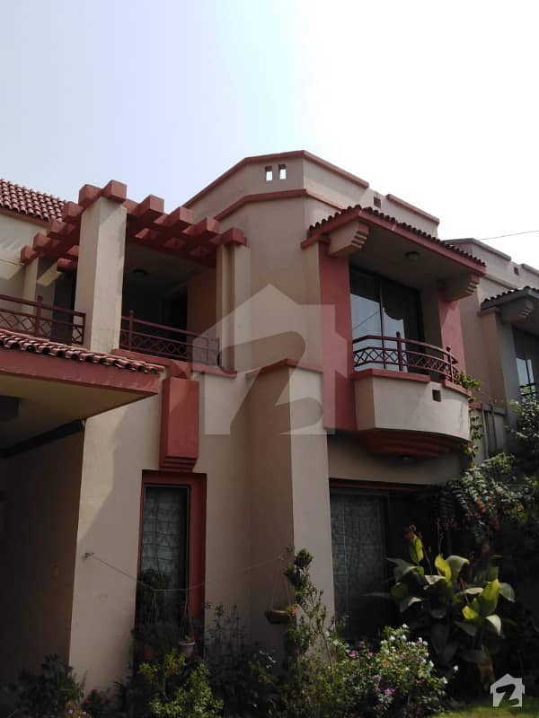 ایڈن ویلیو ہومز ایڈن لاہور میں 4 کمروں کا 12 مرلہ مکان 2.1 کروڑ میں برائے فروخت۔