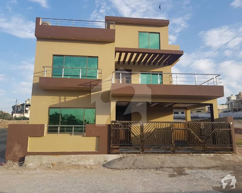 Double Storey New House In Gated Society