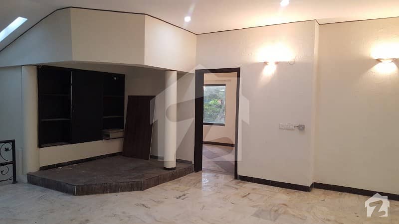 Dha 1 Kanal Double Unit Awesome Bungalow For Rent In Phase 1