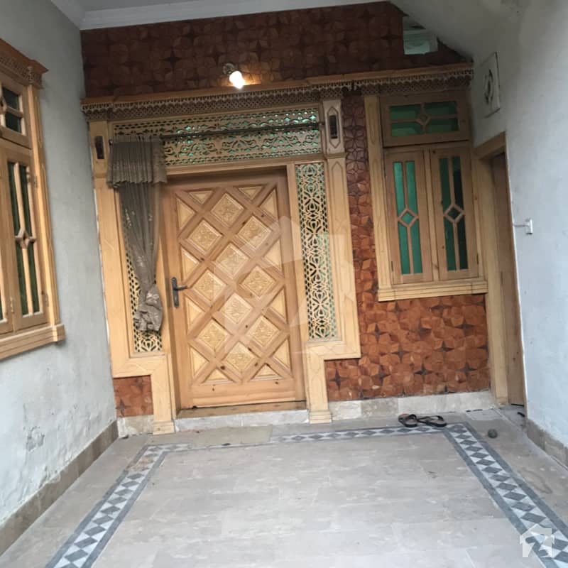 ارباب سبز علی خان ٹاؤن ورسک روڈ پشاور میں 6 کمروں کا 5 مرلہ مکان 85 لاکھ میں برائے فروخت۔