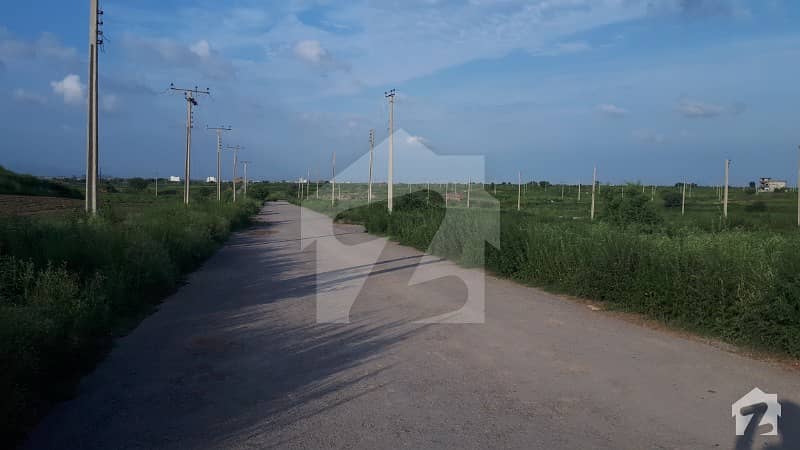 5 Marla Plot Is Available For Sale On 70 Feet Road