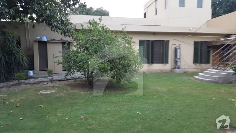 Flat Available For Rent Model Town - Block H