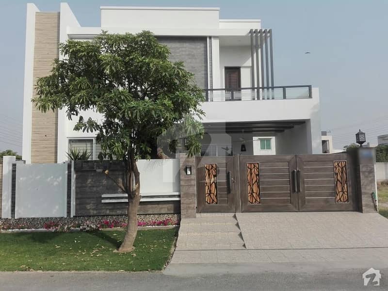 واپڈا سٹی فیصل آباد میں 5 کمروں کا 15 مرلہ مکان 2.5 کروڑ میں برائے فروخت۔