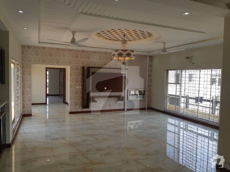 1 kanal Luxurious Bungalow available for rent in DHA Phase 6 M block
