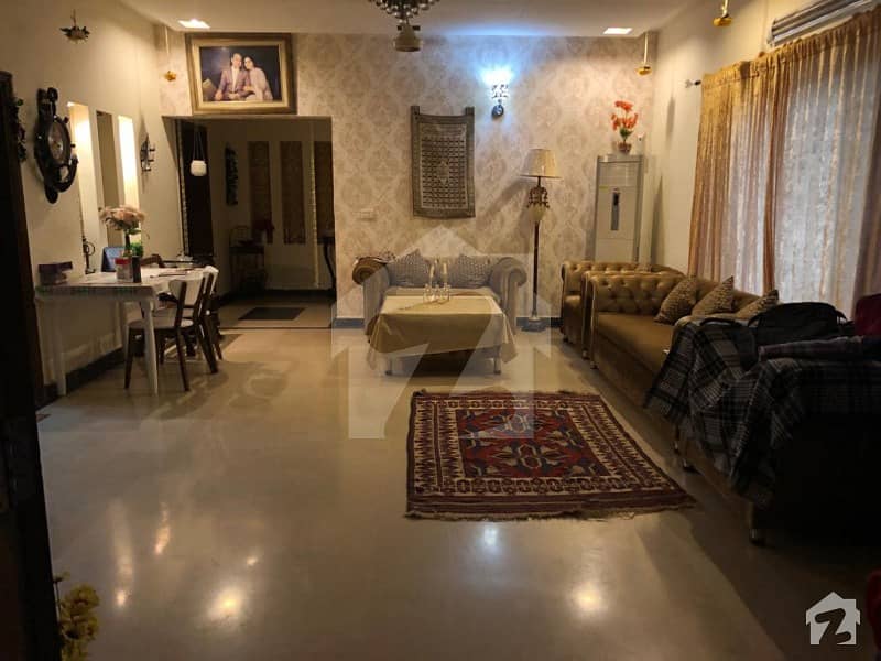 ڈی ایچ اے فیز 5 ڈیفنس (ڈی ایچ اے) لاہور میں 5 کمروں کا 1 کنال مکان 4. 5 کروڑ میں برائے فروخت۔