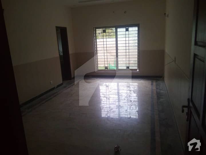10 Marla Furnished Single Room For Rent In 10 Marla House In Main Cantt Facing Pollo Ground