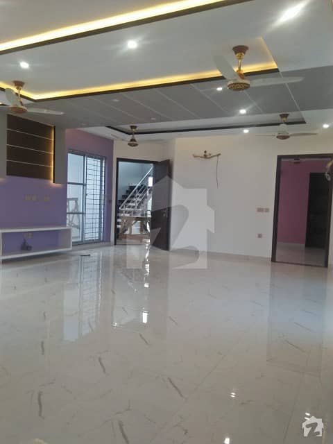 1KANAL BRAND NEW UPPER PORTION With Separate Gate DHA PHASE 6