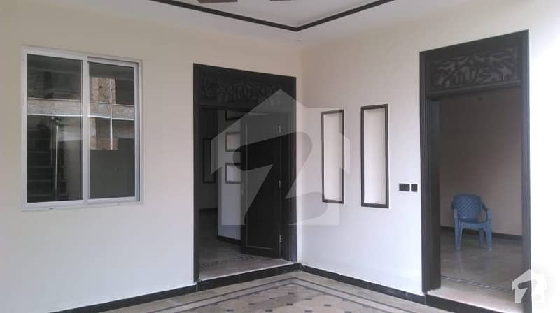 عبداللہ گارڈن اسلام آباد میں 4 کمروں کا 6 مرلہ مکان 1.3 کروڑ میں برائے فروخت۔