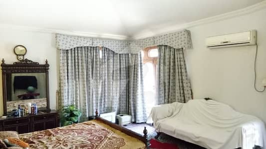 40x80 Triple Storey House Is Available For Sale 40x80 Triple Storey House Is Available For Sale