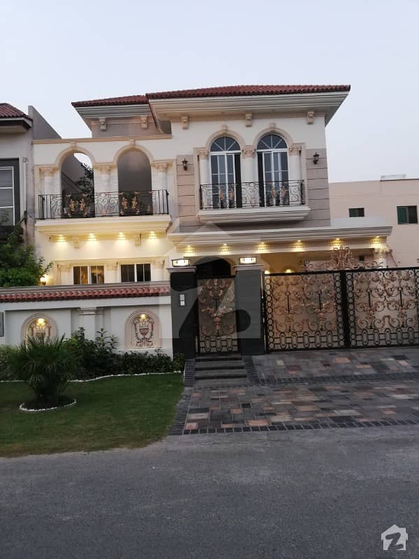 10 Marla Artistic Designed And Luxurious House With Basement For Sale In Phase 5 Dha Lahore