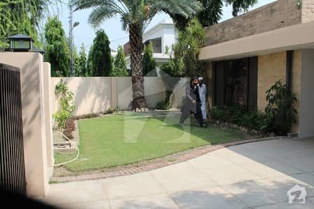 01 Kanal House For Rent 6 Bedroom Good Condition Well Maintained House In Dha Lahore