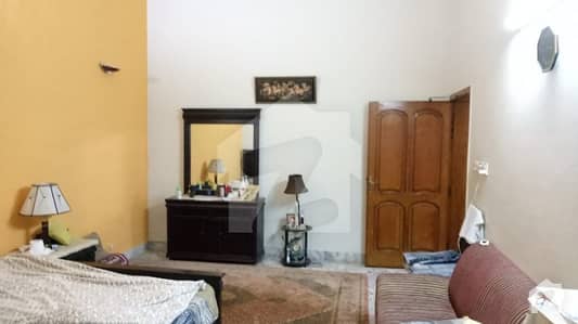 40x80 Triple Storey House For Sale In I-8/3 40x80 Triple Storey House For Sale In I-8/3
