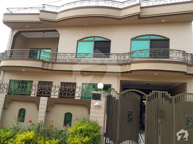پی ڈبلیو ڈی ہاؤسنگ سکیم اسلام آباد میں 7 کمروں کا 12 مرلہ مکان 1.85 کروڑ میں برائے فروخت۔