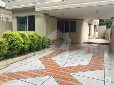 533 sq yd Beautiful House is Available for SALE in E7 Islamabad 533 sq yd Beautiful House is Available for SALE in E7 Islamabad