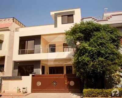 i10-4(30*60) house with extra land i10-4(30*60) house with extra land