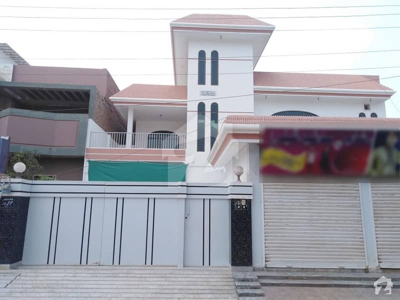 شاداب کالونی بہاولپور میں 2 کمروں کا 15 مرلہ بالائی پورشن 16 ہزار میں کرایہ پر دستیاب ہے۔