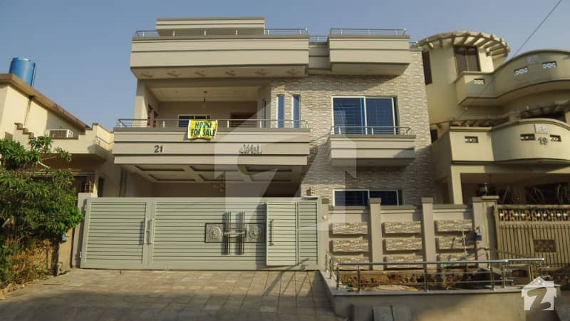 G 13 Brand New 35X70 House For Sale