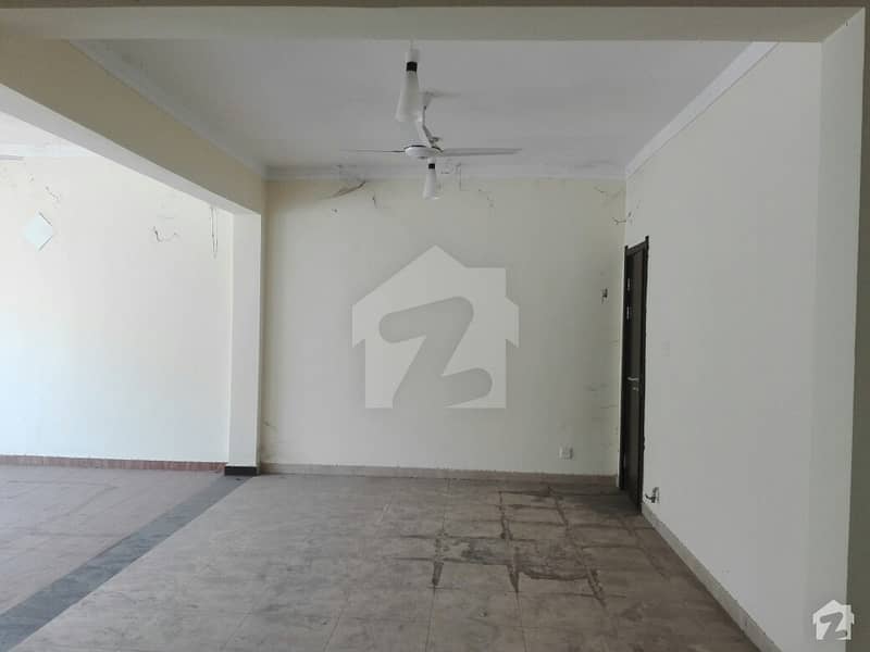 بحریہ ٹاؤن فیز 8 بحریہ ٹاؤن راولپنڈی راولپنڈی میں 3 کمروں کا 11 مرلہ مکان 2.15 کروڑ میں برائے فروخت۔