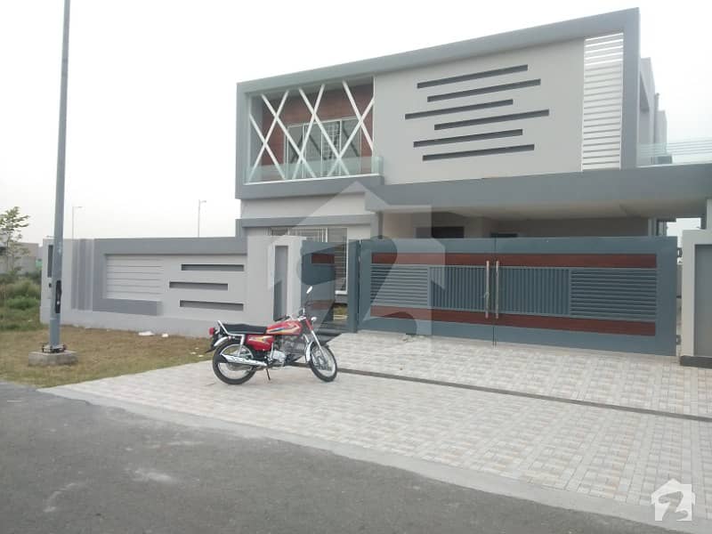 Kanal Brand New Full House For Rent Near In Park Good Location With Small Basement