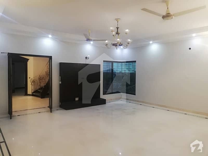 1 Kanal House Is Available For Sale In W Block Phase 3 DHA