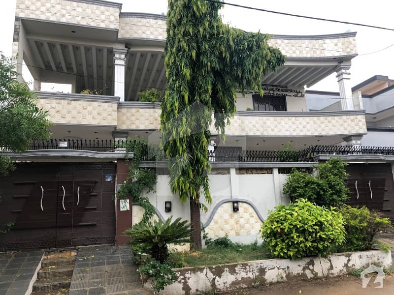 PIA Society - 400 Sq Yards House For Sale