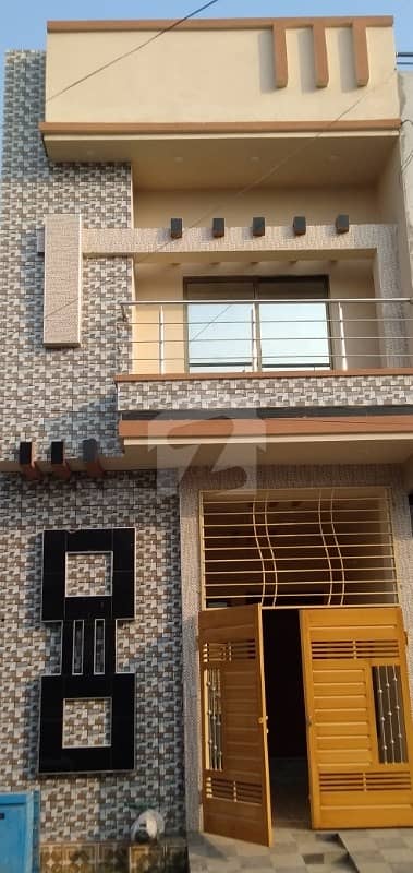 ماڈل سٹی ون کینال روڈ فیصل آباد میں 3 کمروں کا 2 مرلہ مکان 60 لاکھ میں برائے فروخت۔