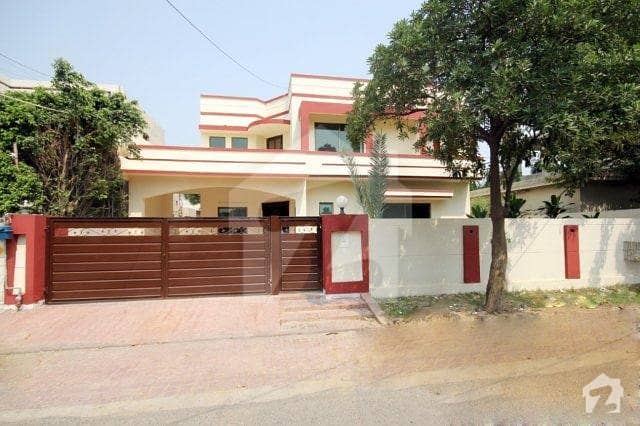 1 Kanal Full House Double Unit Facing Park For Rent In Phase 1