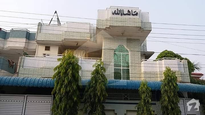 حیات آباد فیز 6 حیات آباد پشاور میں 6 کمروں کا 10 مرلہ مکان 70 ہزار میں کرایہ پر دستیاب ہے۔