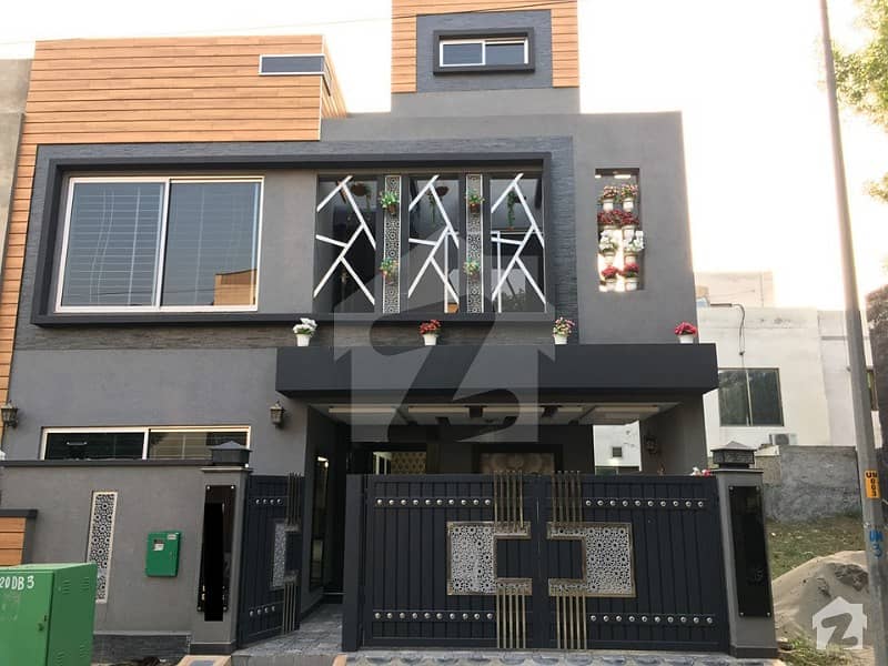 12 MARLA BRAND NEW HOUSE FOR SALE IN MEDIA TOWN