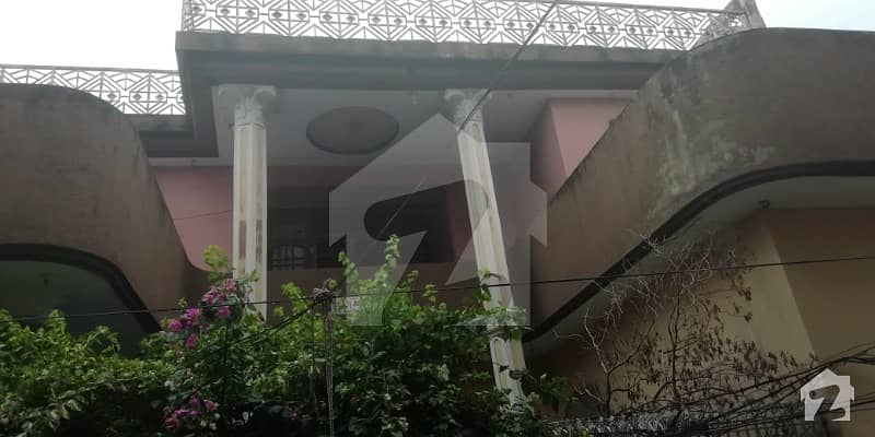 10 Marla Beautiful House For Sale In Khokhertown Defence Road Sialkot