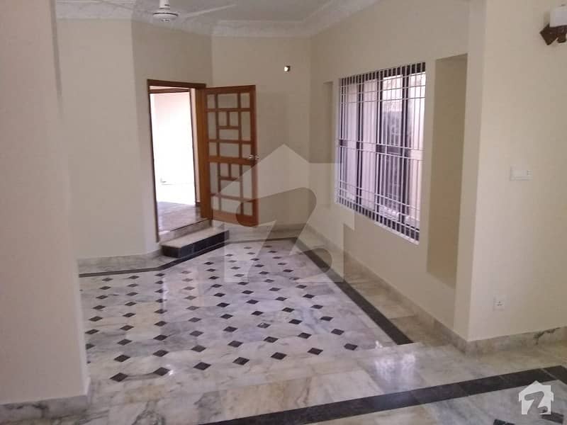 Dha Phase 7 0ff Badban 250 Yards 4 Bedroom Bungalow Is Available For Rent  150000