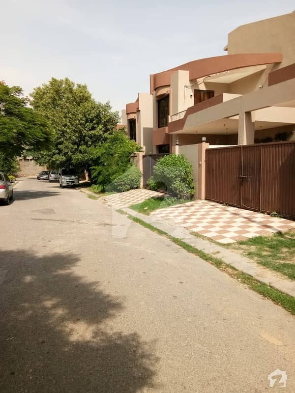 350 Square Yard House Is Available For Sale In Navy Housing Scheme Karsaz Phase 2